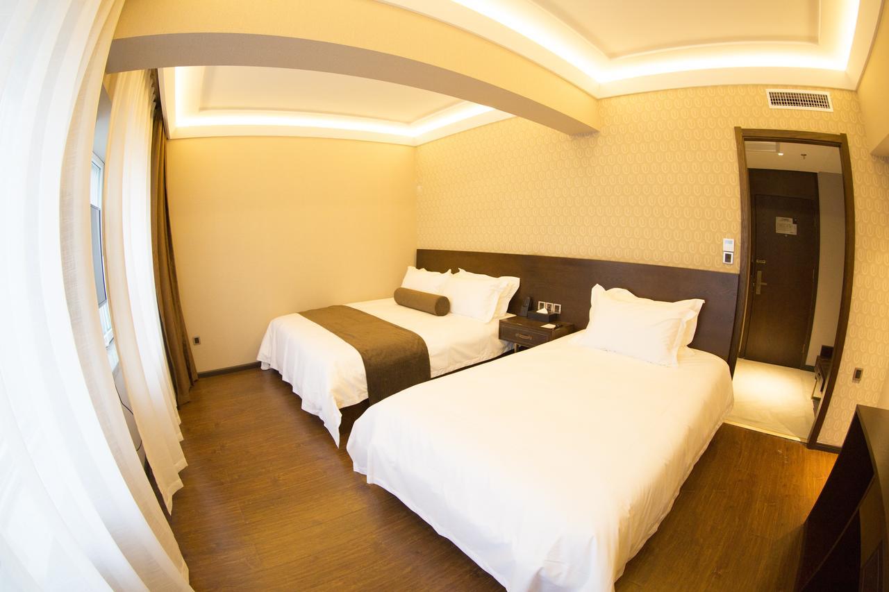 เจมส์ จอยซ์ คอฟฟีเทล สถาบันเทคโนโลยี ฮาร์บิน Hotel ภายนอก รูปภาพ